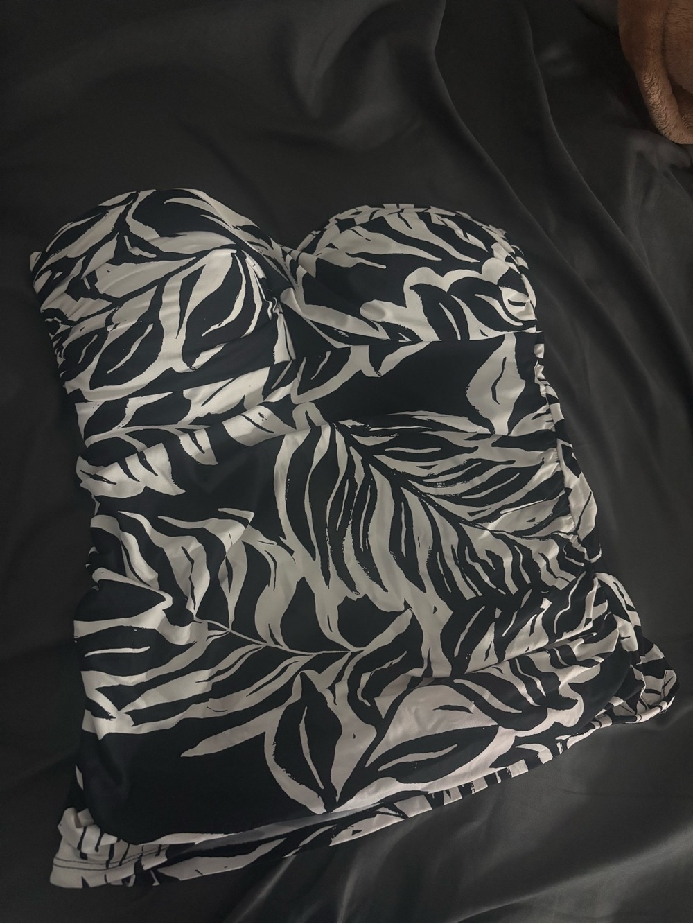 Strapless Black and White Leaf Print Bustier Top